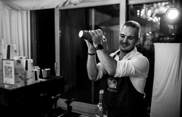 Dobavljači u kategoriji Hrana, piće i slastice RetroBarista retro barista coffee catering, coffee cart, specialty coffee